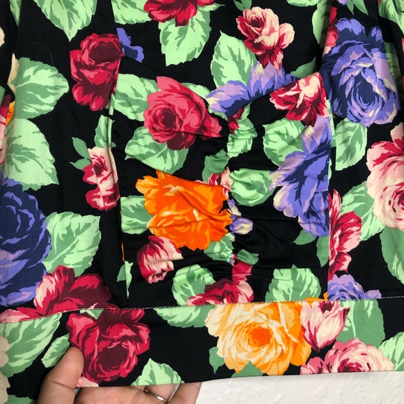 Zara Floral Crop Top - Picture 4 of 9